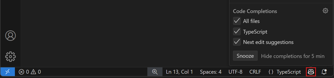 ステータスバーの Copilot のアイコンが枠で囲まれ、その上のメニューに Code Completions、All files・TypeScript・Next edit suggestions のチェック、Snooze と Hide completions for 5 min が並んでいる